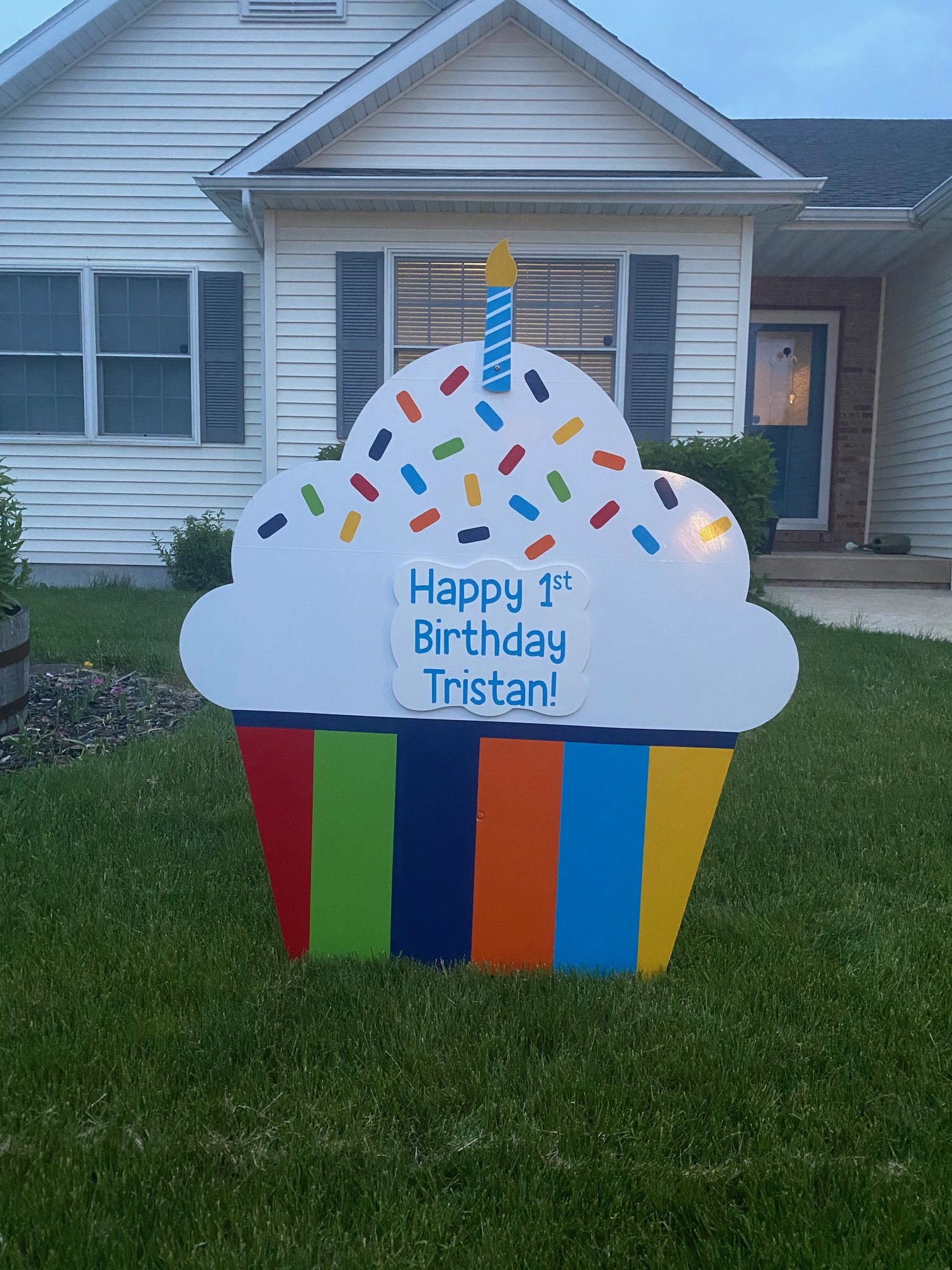 Custom 1st Birthday Lawn Decoration – Washington, IL